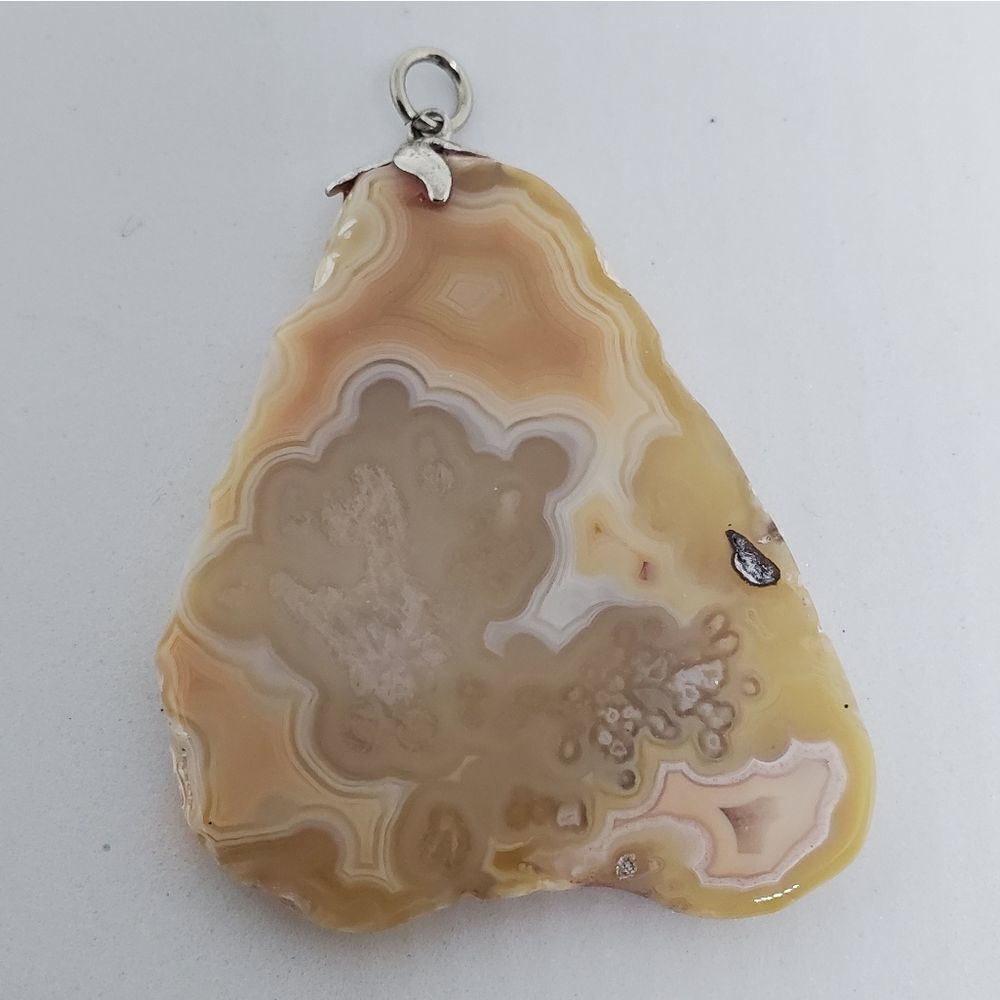 Cream Agate Pendant 